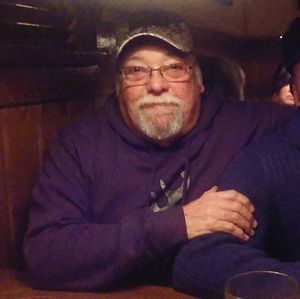 Meet your Posher, Dennis